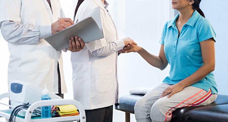 गाउँका नागरिकको स्वास्थ्यप्रति प्रवासीहरुको चासो