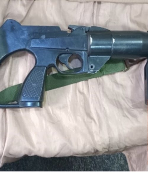 ज्यान मार्ने उद्योगमा फरार रहेका व्यक्तिसँग भेटियो प्रहरीबाट लुटिएको हतियार