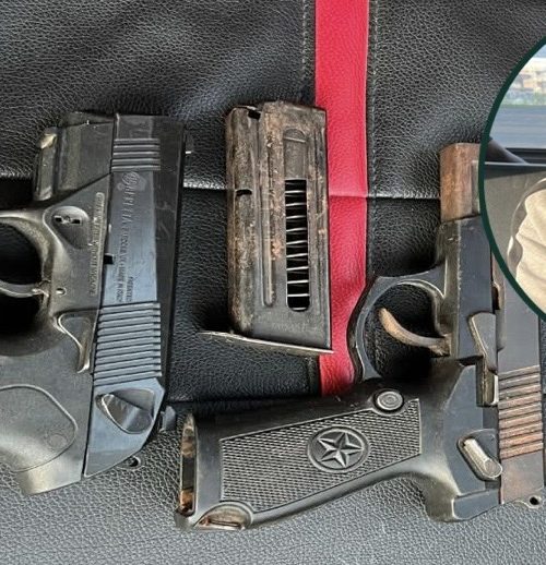 दुइटा पेस्तोलसहित एक युवकलाई नियन्त्रणमा