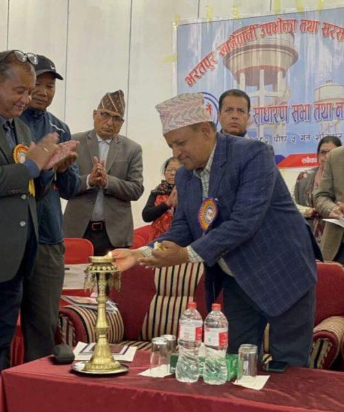 भरतपुर खानेपानी उपभोक्ता तथा सरसफाइ संस्थाको २३ औ साधारणसभा हेमराज शर्मा,दाङ, पुस ५ । दाङको घोराहीमा रहेको भरतपुर खानेपानी उपभोक्ता तथा सरसफाइ संस्थाको २३ औ साधारणसभा तथा नवौ अधिवेशन आज शनिबार घोराहीमा शुरु भएको छ । भरतपुर खानेपानी उपभोक्ता